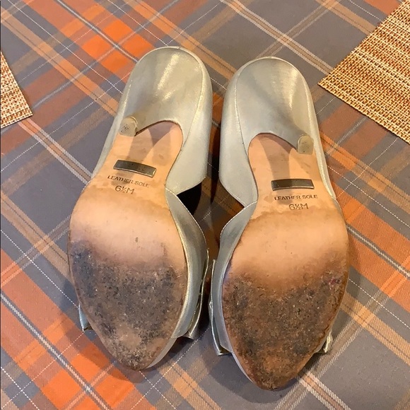 Badgley Mischka Peep Toe Pumps 👠 - Picture 4 of 5